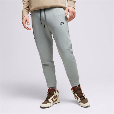 Nike Tech Fleece online kaufen 